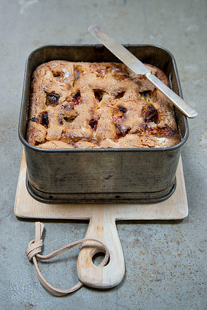 Rhubarb food; Rhubarb cake