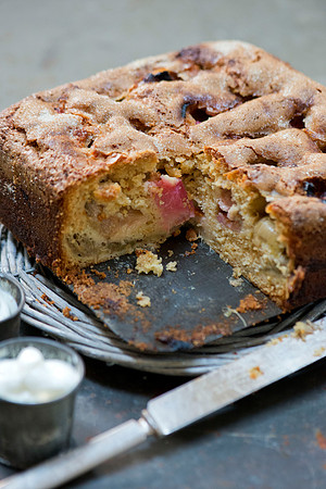 Rhubarb food; Rhubarb cake