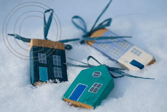 wooden beach hut decorations